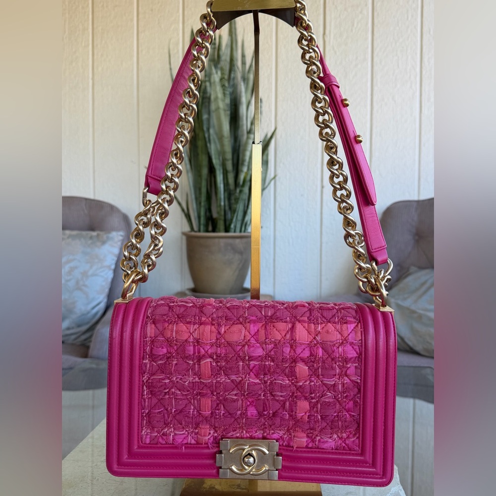 Chanel Tweed Boy Bag Limited Edition AUCTION HOUSE DISPLAY ONLY - Picture 3 of 16